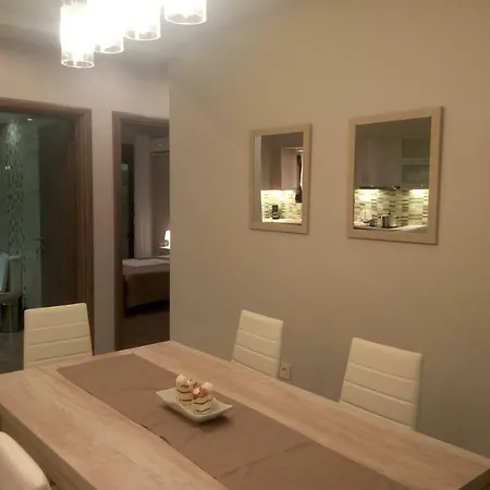 Anastasia's Luxury *
