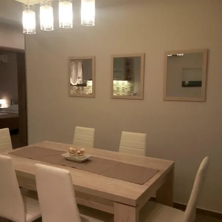 Anastasia's Luxury *